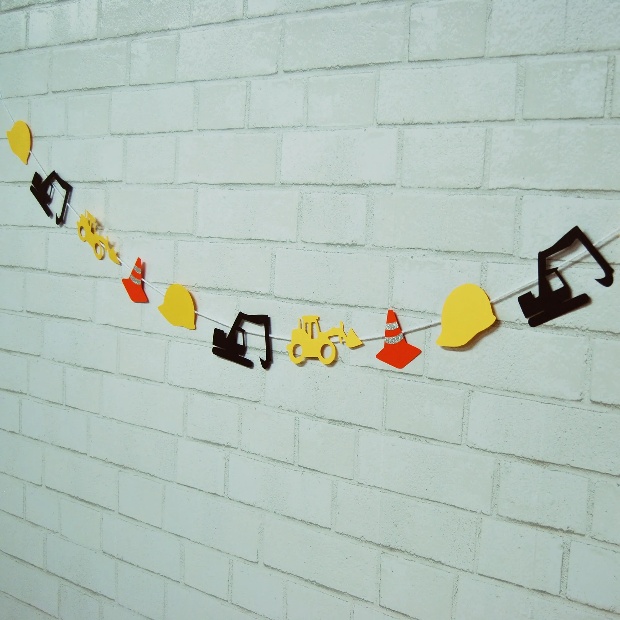 Construction Truck Garland