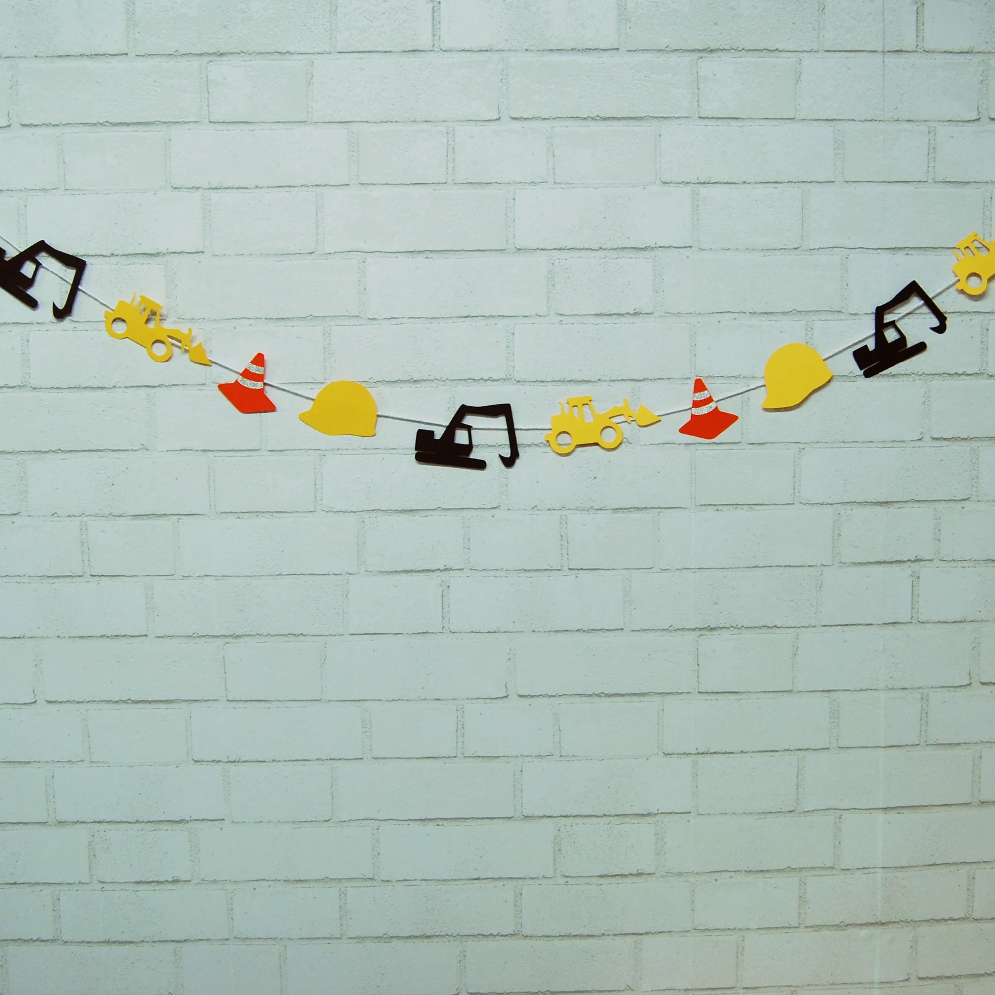 Construction Truck Garland